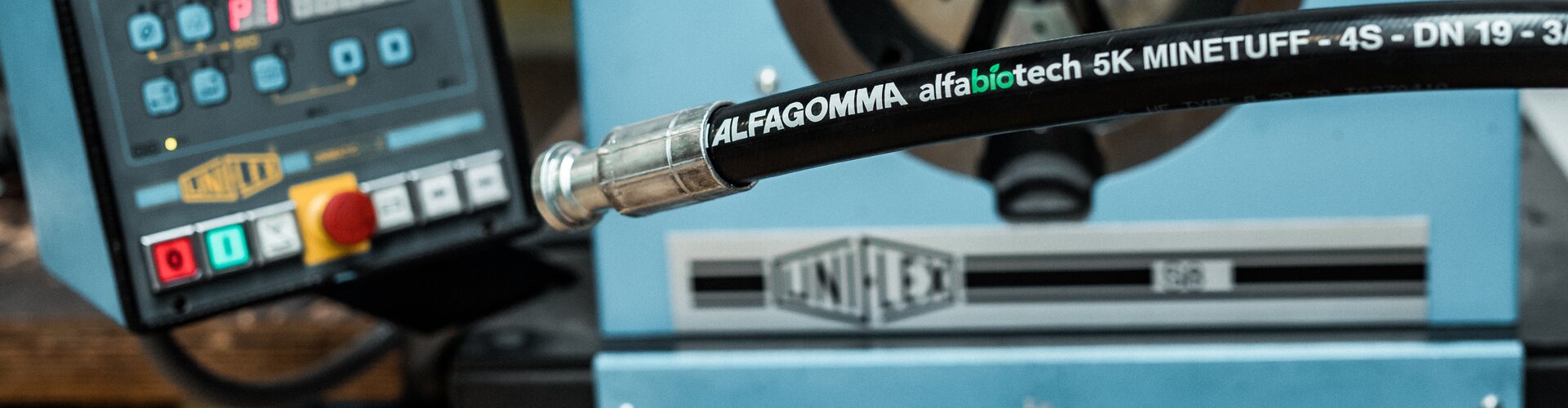 شیلنگ هیدرولیک چهار لایه سیم با سرشیلنگی مستقیم فلنج بیلی کد61 کلاس 6000 دارای گواهی تست